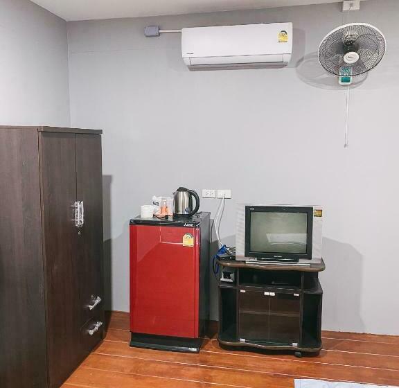 اتاق استاندارد با تخت بزرگ, Np โฮมสเตย์ นอนเต็นท์ติดแอร์