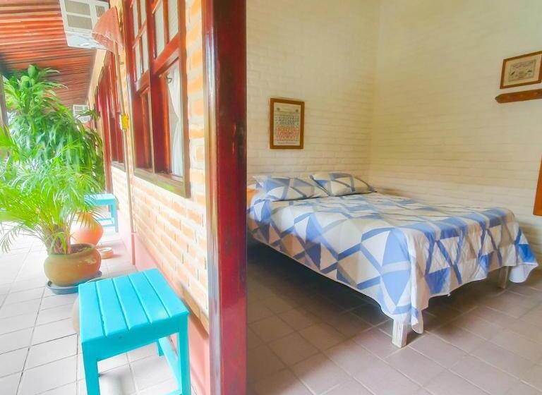 Quarto Triplo Estandar, Pousada Do Roballo