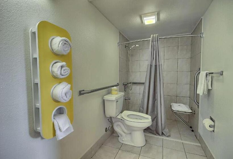 장애인을 위한 스탠다드 룸, Motel 6lima, Oh