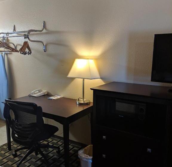 Номер Economy, Executive Inn Woodward