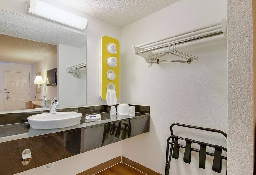 اتاق لوکس, Motel 6tacoma, Wa  South