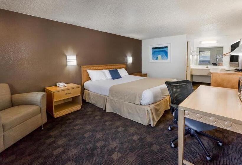 스탠다드 룸 킹사이즈 침대, Knights Inn Flint