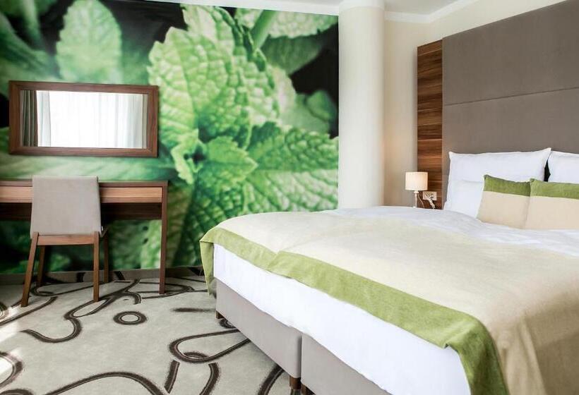Номер Superior с Балконом, Ambient Hotel & Aroma Spa