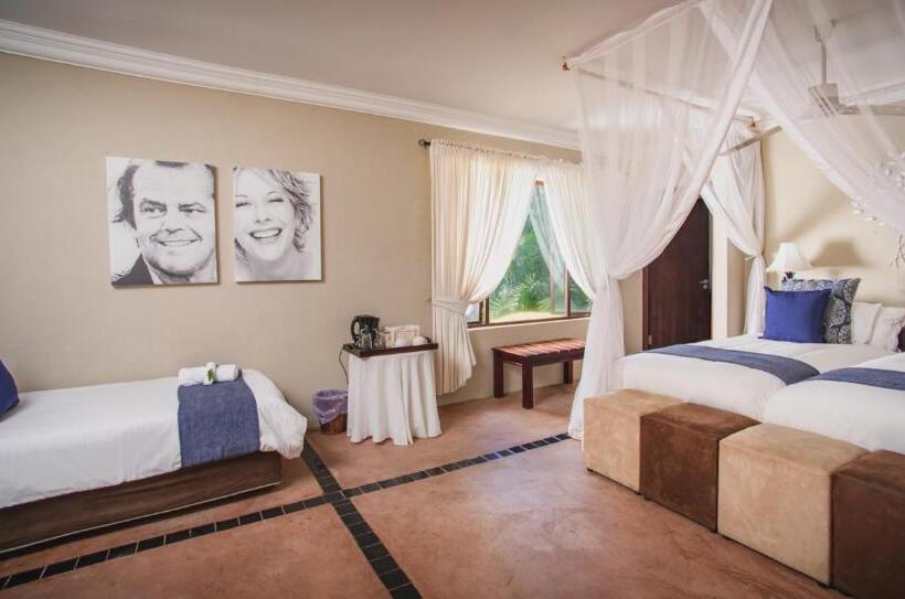 اتاق استاندارد سه نفره, Stille Woning