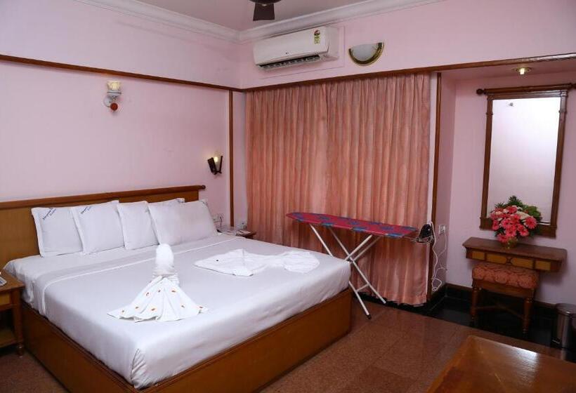 디럭스 룸, Mayura Residency
