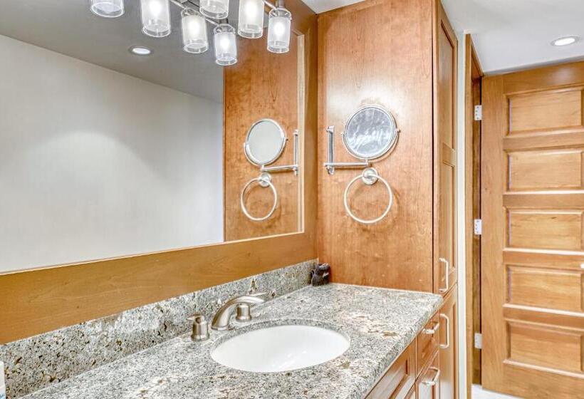 Апартаменты 2 Спальни, Kaanapali Shores 804