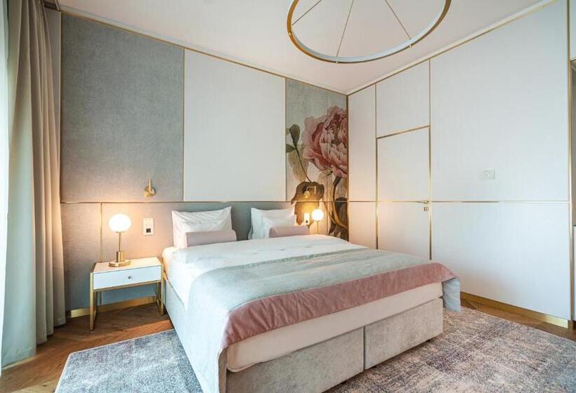 اتاق پریمیوم یک تخته, Ferreus Modern Art Deco