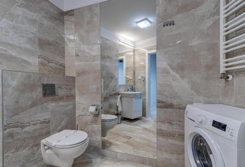 آپارتمان لوکس 1 خوابه, Apartamenty Rondo