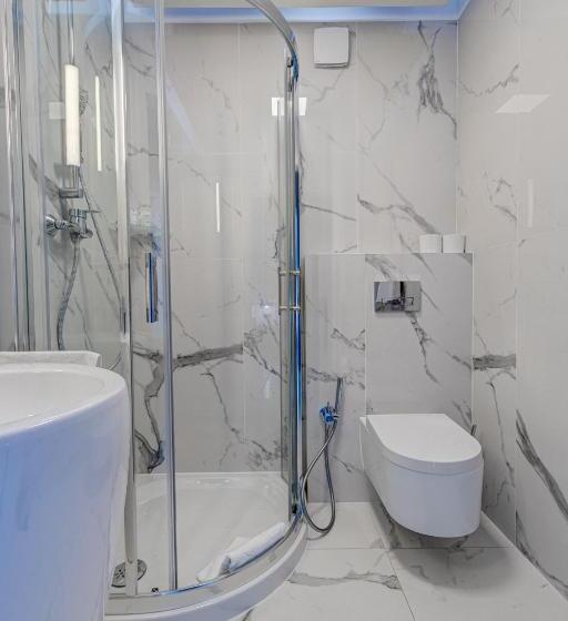 1 Bedroom Penthouse Apartment, Apartamenty Rondo