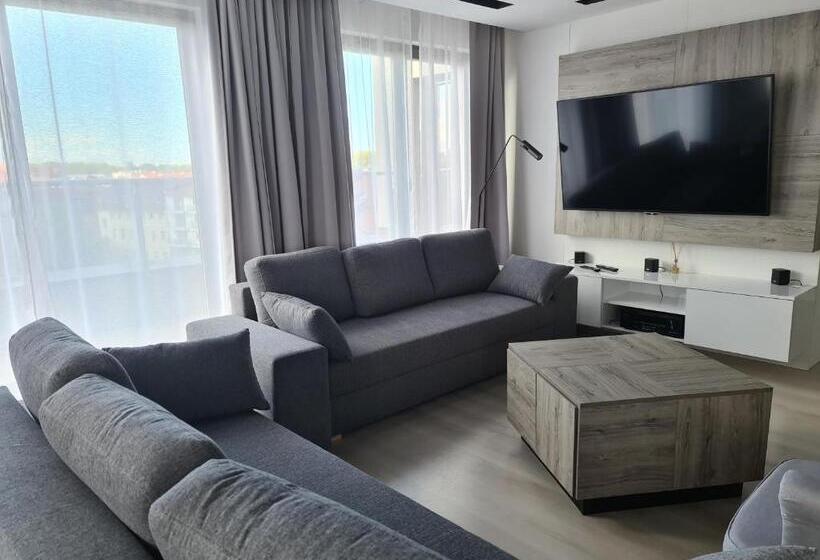 اتاق پنت هاوس, Apartamenty Rondo