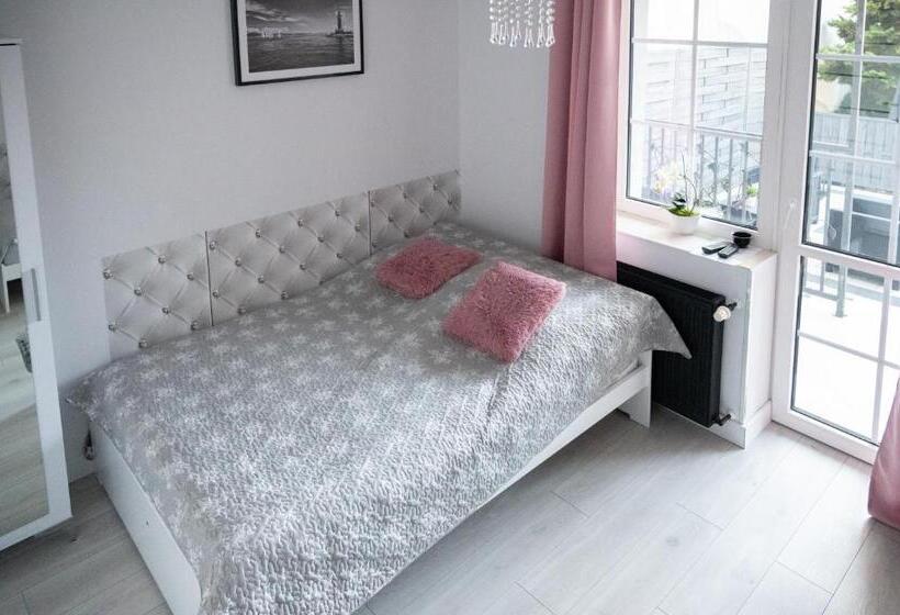 Quarto Triplo Estandar, Willa Alan