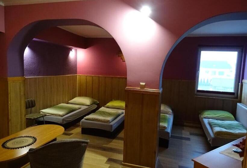 اتاق استاندارد چهار تخته, Gościniec Agrozajazd
