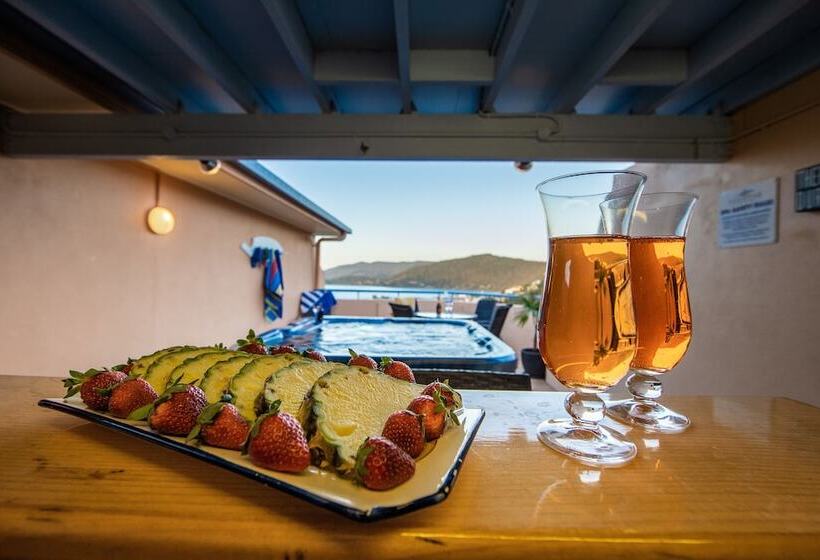 침실 2개 바다 전망 아파트, Sea Star Apartments