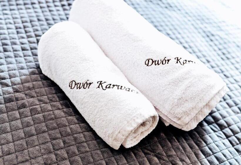 Номер Deluxe, Dwór Karwacz