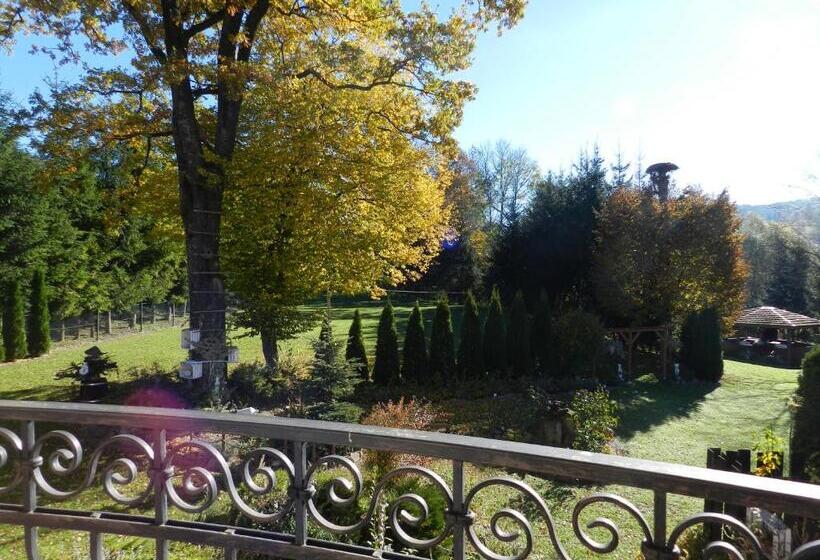 اتاق استاندارد با چشم‌انداز باغ, Leśny Dwór Bieszczady   Sauna I Gorąca Balia