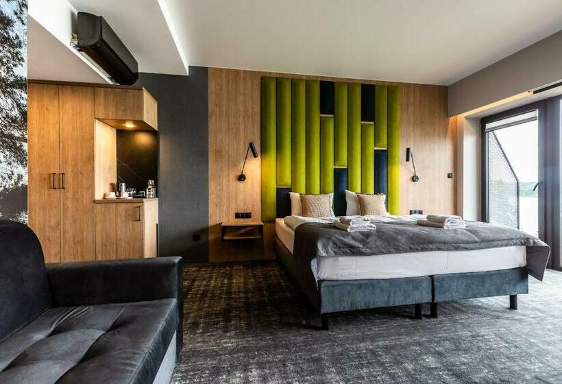 1 Bedroom Apartment Lake View, Otton Charzykowy Bed&restaurant