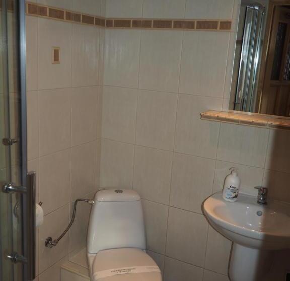 Quarto Estandar, Koci Zamek