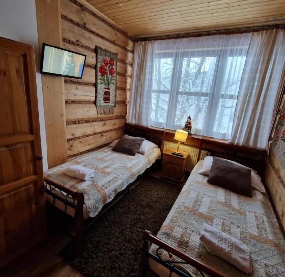 Quarto Economy, Koci Zamek