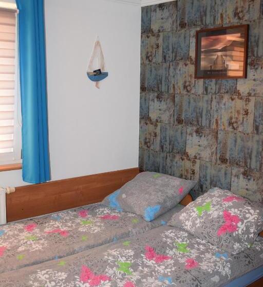 Quarto Estandar, Pokoje Emilia I Julia
