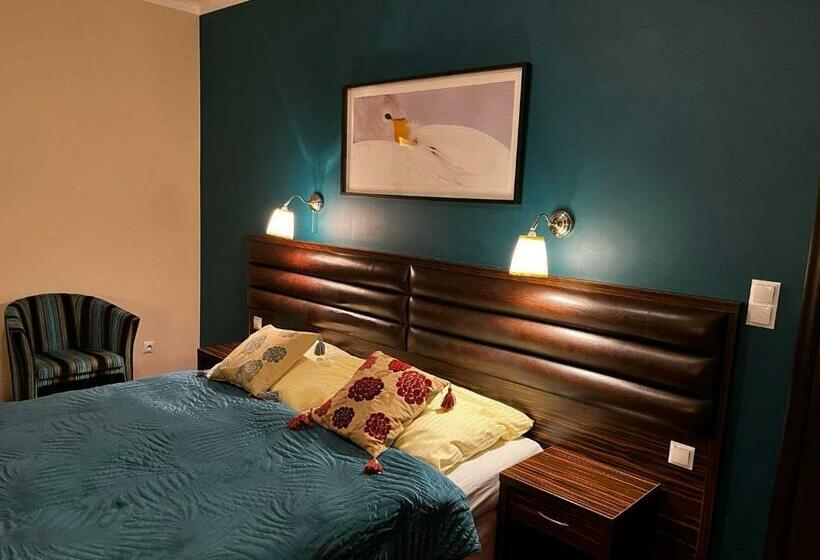 اتاق استاندارد, Tenis Club
