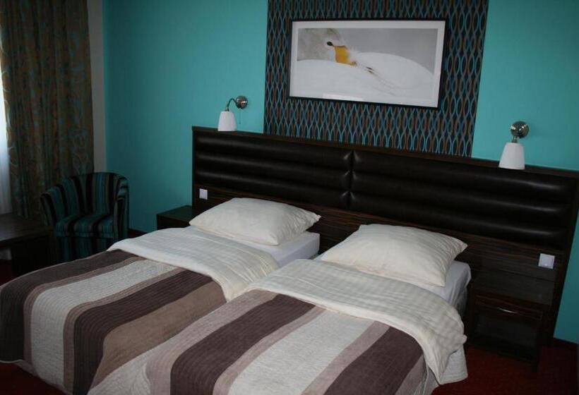 اتاق استاندارد, Tenis Club