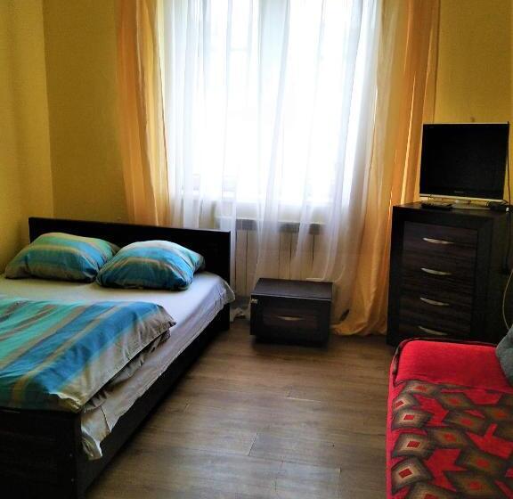 اتاق استاندارد, Hostel Omega
