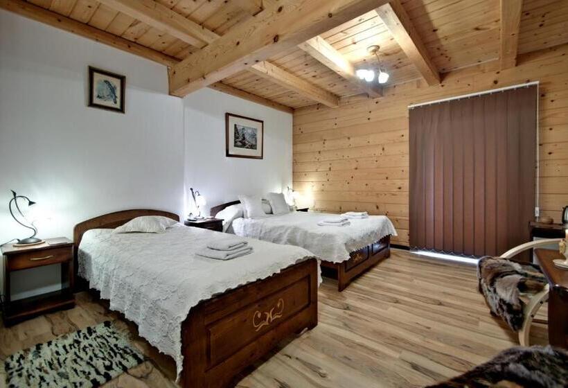 带花园景观的标准三人间, Magnat Inn & Sauna & Relax