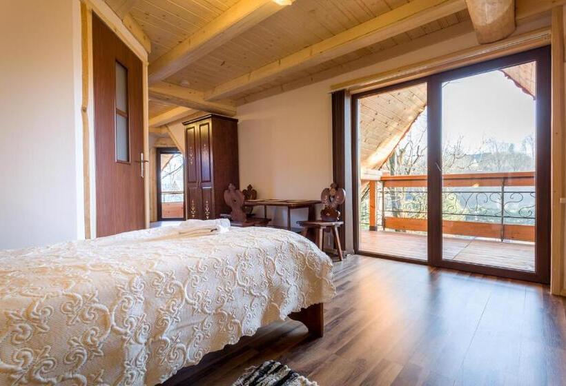 带阳台的三人标准间, Magnat Inn & Sauna & Relax