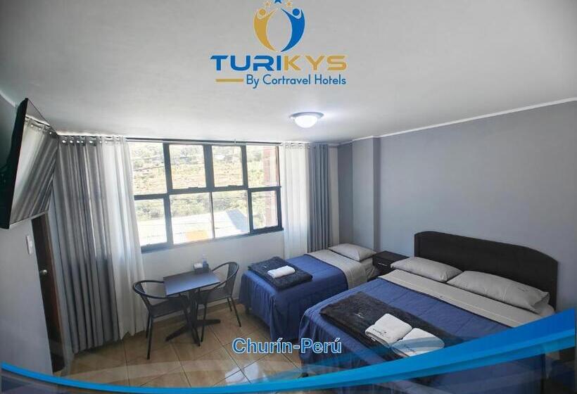 اتاق خانوادگی با چشم‌انداز کوه, Turikys Churin