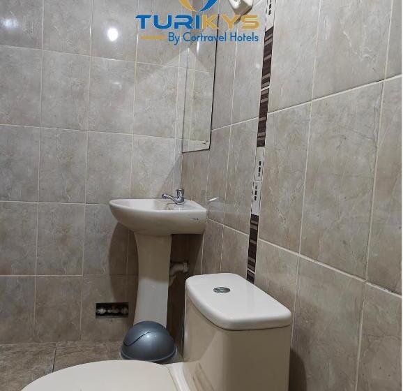 اتاق استاندارد, Turikys Churin