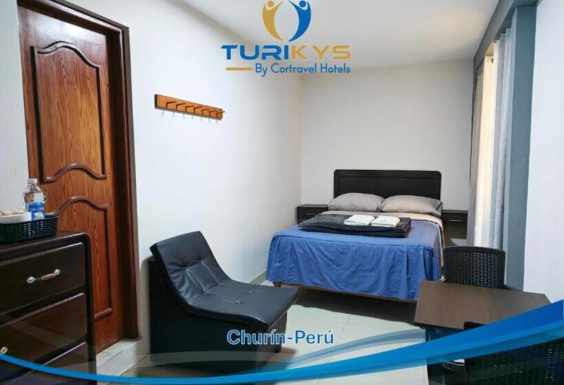 اتاق استاندارد سه نفره, Turikys Churin
