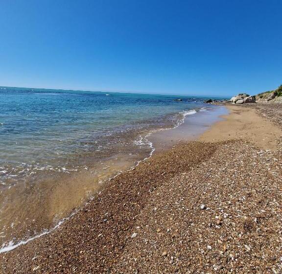 سوییت با چشم‌انداز دریا, Tendu  Punta Bianca Glamping Camp