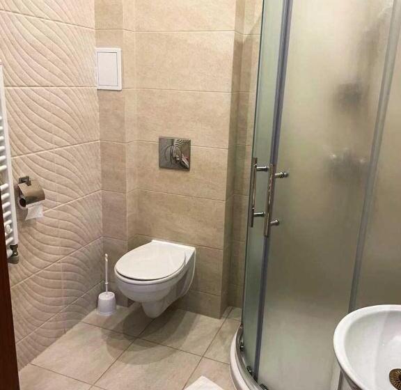 Номер Стандарт, Centrum Lecznicze Glinik