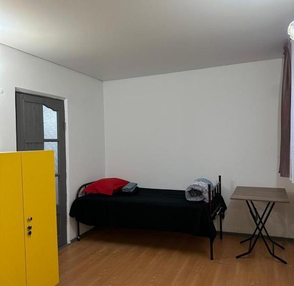 تختخواب در اتاق مشترک, Assem Hostel Koktobe
