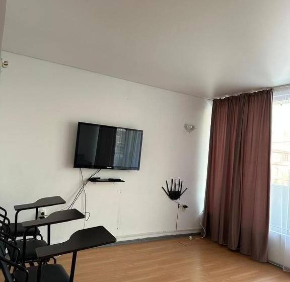 تختخواب در اتاق مشترک, Assem Hostel Koktobe