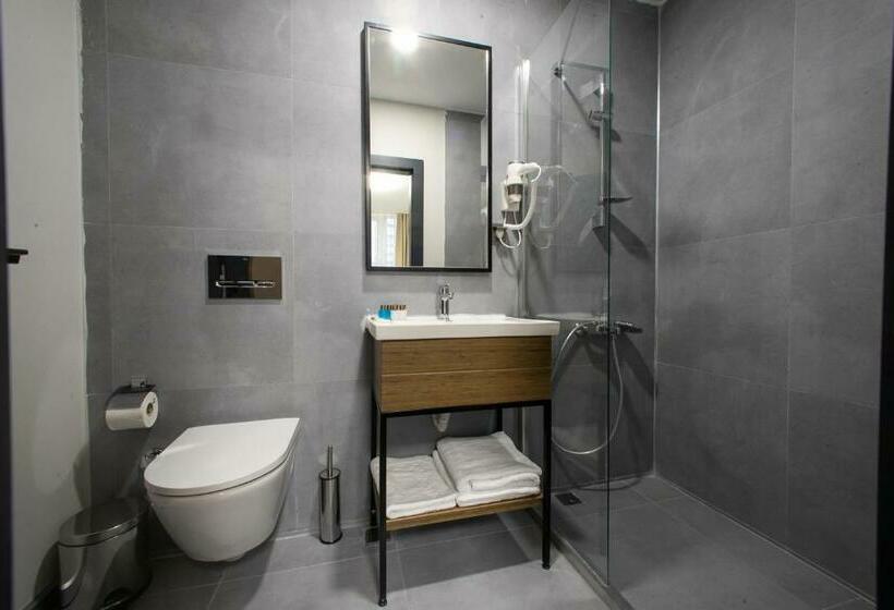 اتاق استاندارد, Mad Inn Hotel & Spa