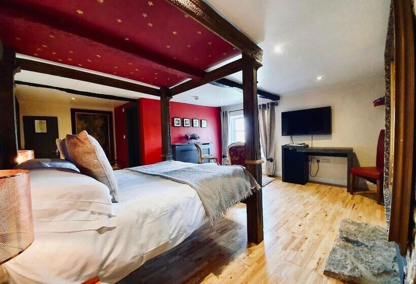 Номер Superior, The Old Lodge