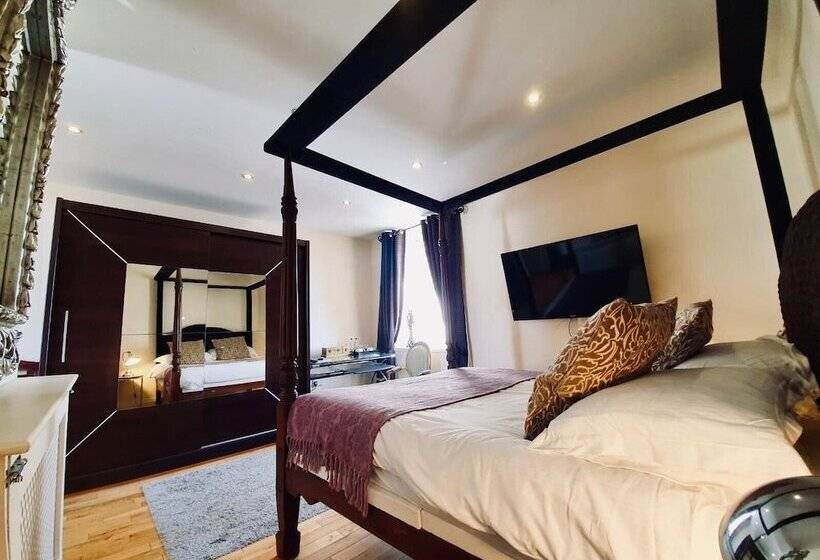 Номер Superior, The Old Lodge