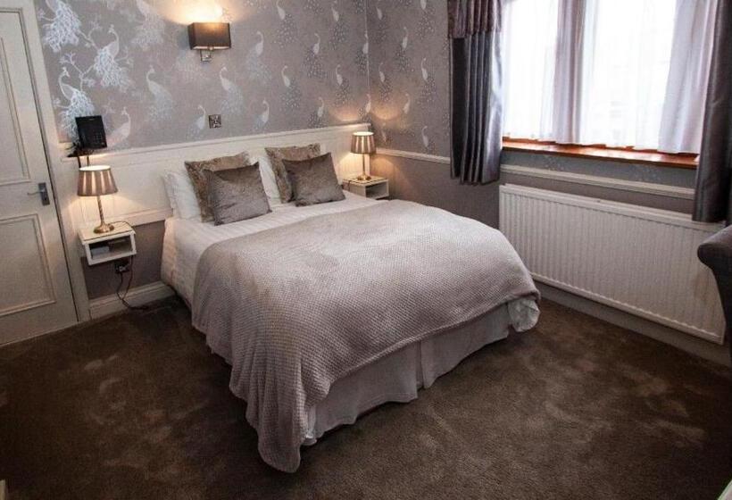 Номер Стандарт, Leeming Wells