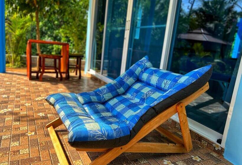 بانگلوی استاندارد, Twocans Resort Kohmak   Sha