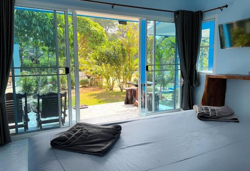 بانگلوی استاندارد, Twocans Resort Kohmak   Sha
