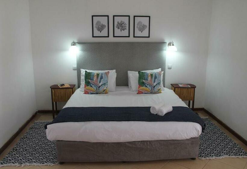 استودیوی استاندارد با چشم‌انداز دریا, Wharf Side Inn