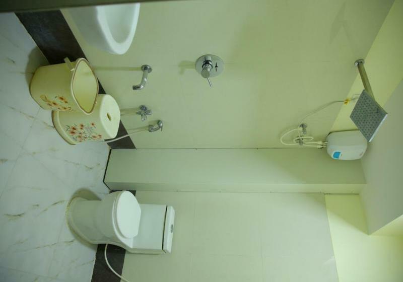 Номер Deluxe, Maruthi Inn