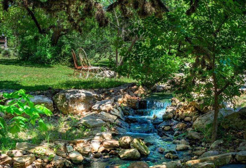 Дом 3 Спальни, Barons Creekside Resort