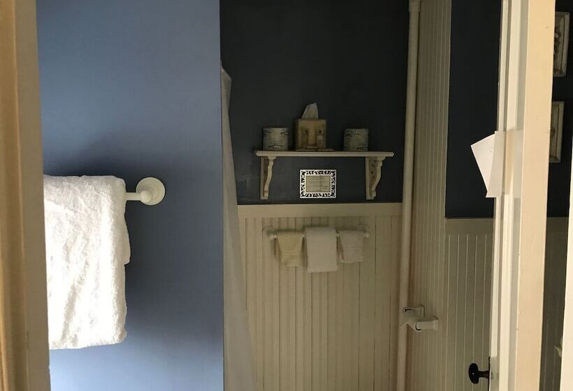标准间, The Monadnock Inn