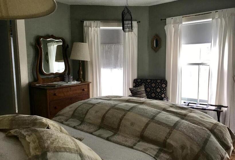 标准间, The Monadnock Inn