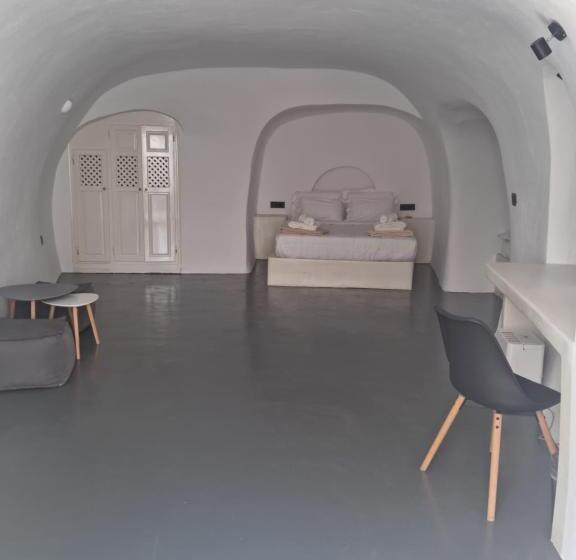 Suite, White Cave Villas