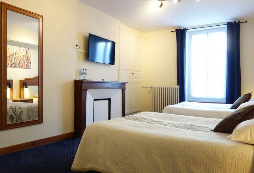 Четырехместный Номер Стандарт, Logis Hôtel Central