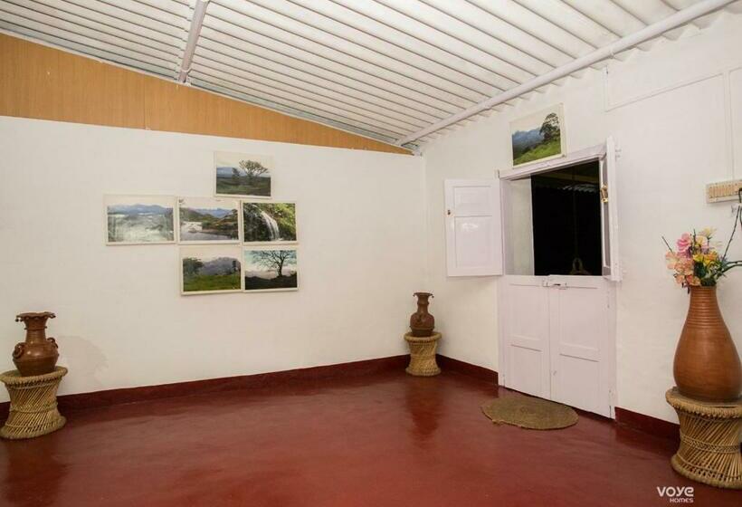 Дом 1 Спальня, Moonlight Munnar Forest Bungalow With Private Waterfalls By Voye Homes