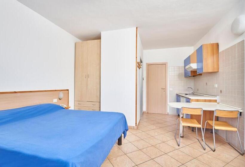 Estudio Estándar, Residence Reale